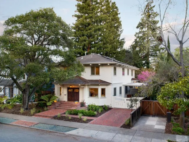 550 Kingsley Avenue, Palo Alto, California 94301