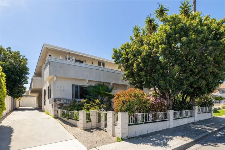 2228 Nelson Avenue, Redondo Beach, California 90278