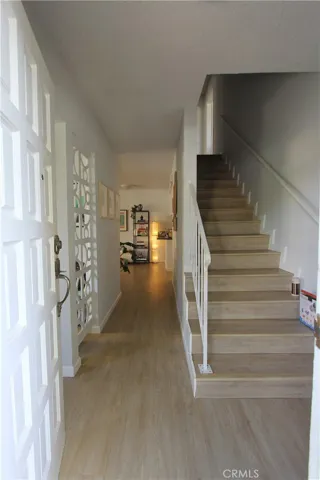 Entry to Owners Unit 'A