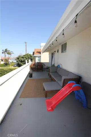 Unit A - Another picture of balcony