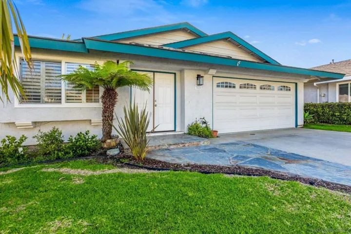 3825 Nautical Dr, Carlsbad, California 92008