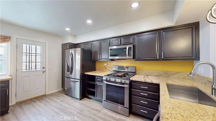 13313 Makai Ct B 2, Victorville, California 92395