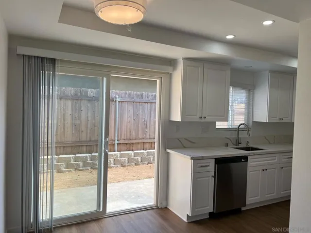 1405 N Vulcan Ave, Outside Area (inside Ca), California 92024