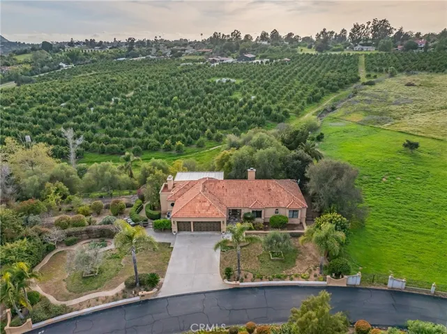 158 Lake Ridge Circle, Fallbrook, California 92028