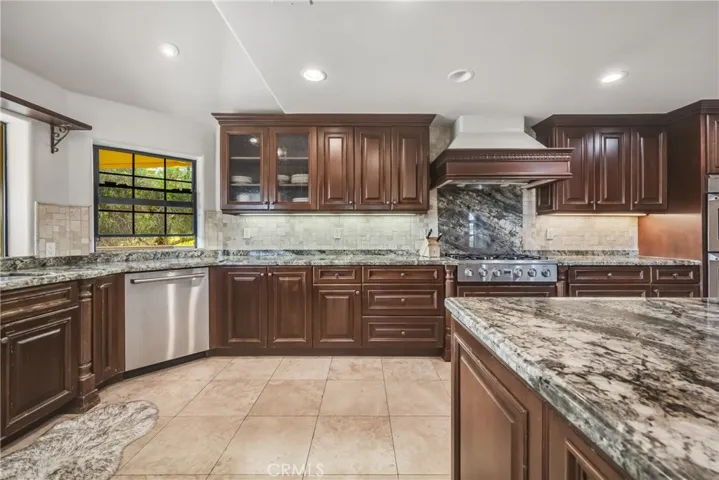 158 Lake Ridge Circle, Fallbrook, California 92028