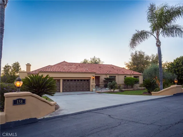 158 Lake Ridge Circle, Fallbrook, California 92028
