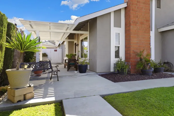 3185 Racine Drive, Riverside, California 92503