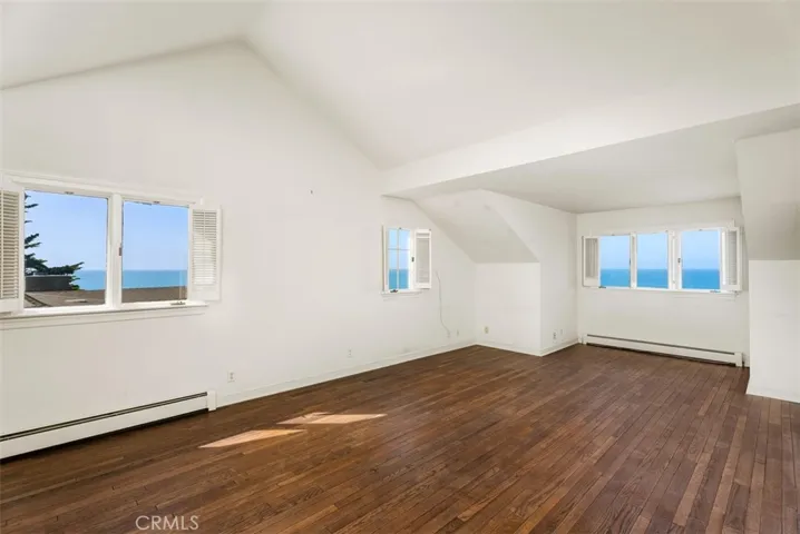 Upstairs Primary Bedroom