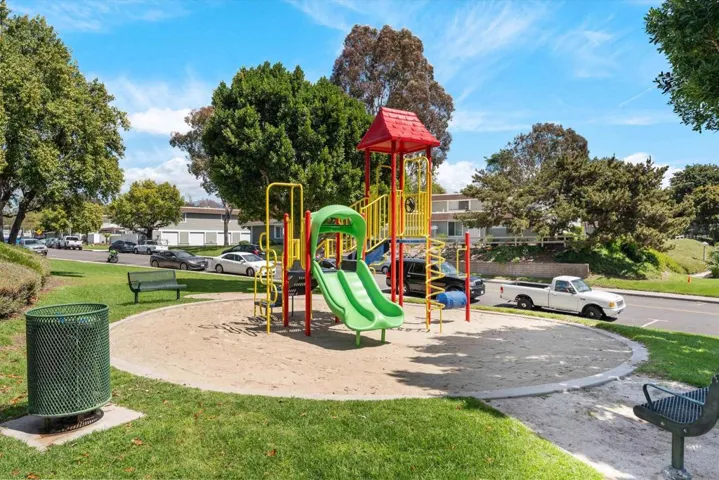 26215 Via Roble, Mission Viejo, California 92691
