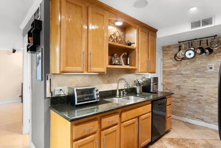 26215 Via Roble, Mission Viejo, California 92691