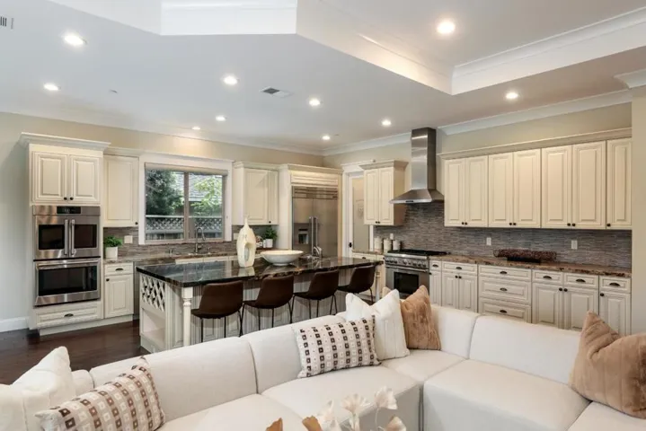 1176 E Campbell Avenue, Campbell, California 95008