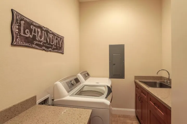 1176 E Campbell Avenue, Campbell, California 95008
