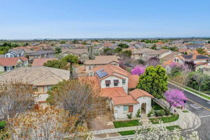 703 W La Canada Avenue, Mountain House, California 95391