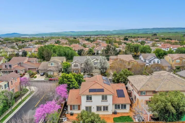 703 W La Canada Avenue, Mountain House, California 95391
