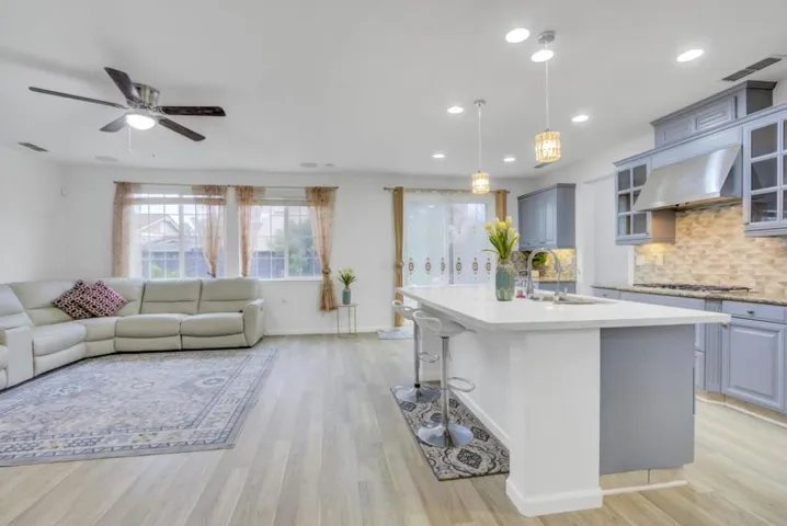 703 W La Canada Avenue, Mountain House, California 95391