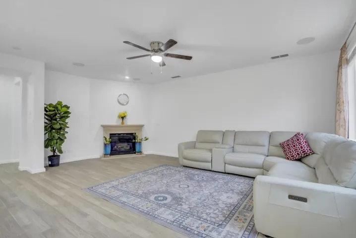 703 W La Canada Avenue, Mountain House, California 95391