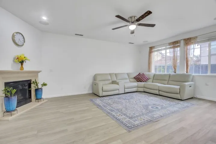 703 W La Canada Avenue, Mountain House, California 95391