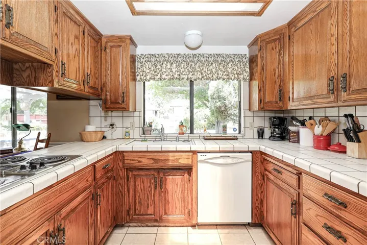 2565 Lecco Way, Merced, California 95340