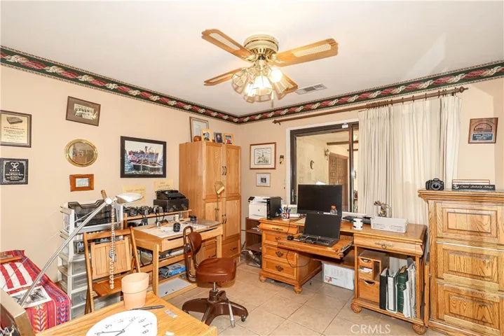 2nd bedroom, now used as office.