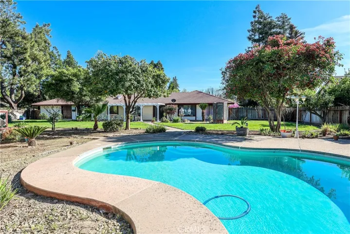 2565 Lecco Way, Merced, California 95340