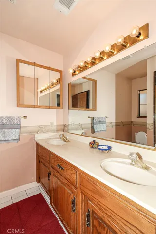 Master bathroom.