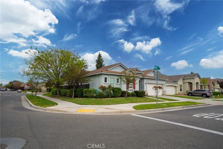 395 Hearst Drive, Merced, California 95348