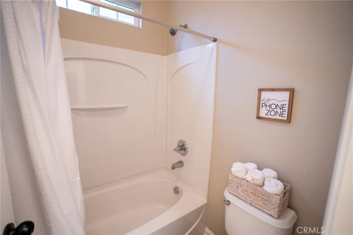 395 Hearst Drive, Merced, California 95348
