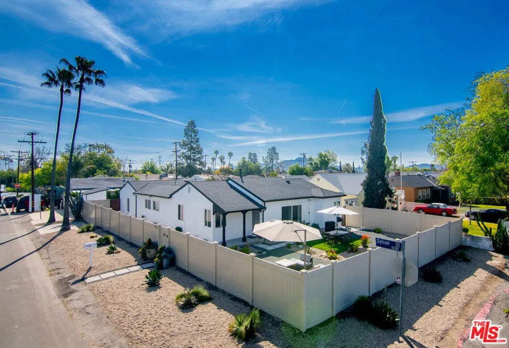11222 Sylvan Street, North Hollywood, California 91606 home-pic-58