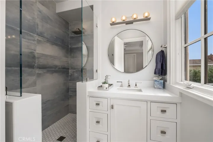 Bathroom 4