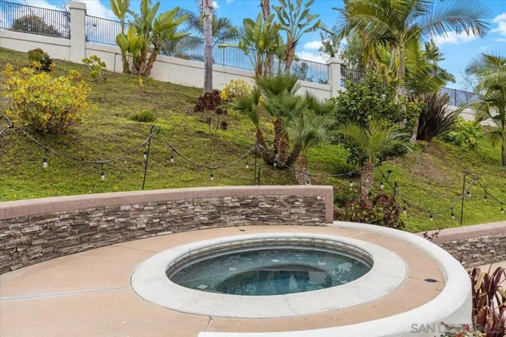 Swimming Pool/Hot Tub/Sauna