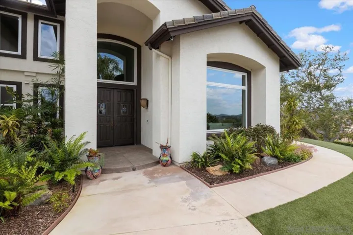 2031 Ridgecrest Place, Escondido, California 92029