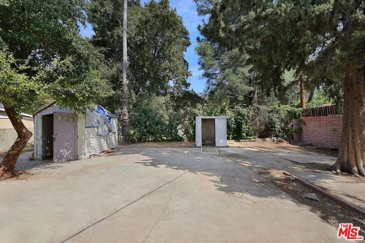 7841 Wentworth Street, Sunland, California 91040