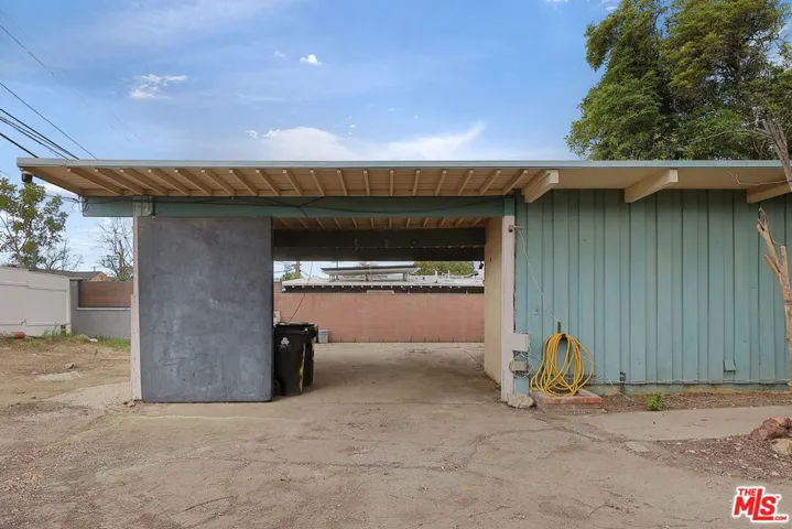 7841 Wentworth Street, Sunland, California 91040