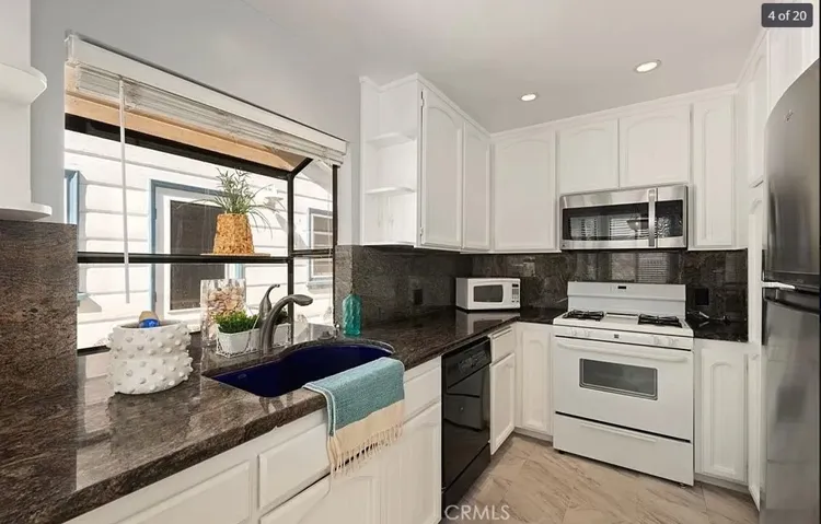 505 Clubhouse Avenue, Newport Beach, California 92663