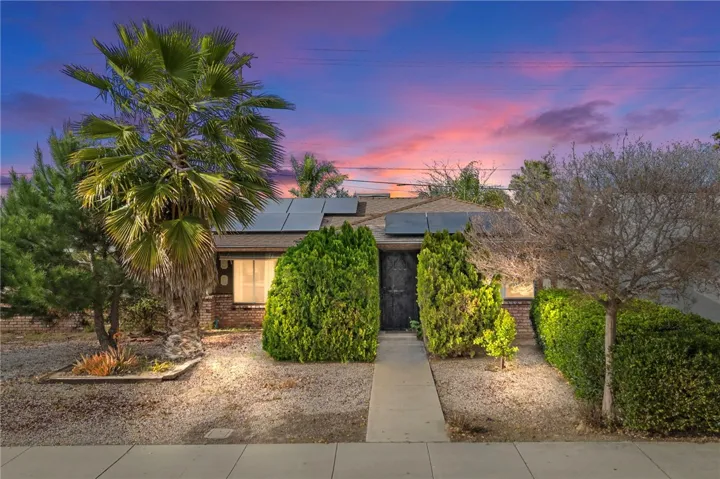 2860 Carl Drive, Hemet, California 92545
