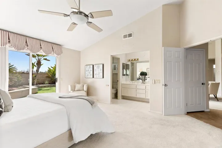 1736 El Rosal Place, Escondido, California 92026