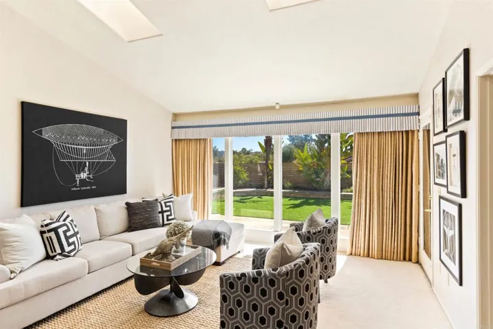1736 El Rosal Place, Escondido, California 92026