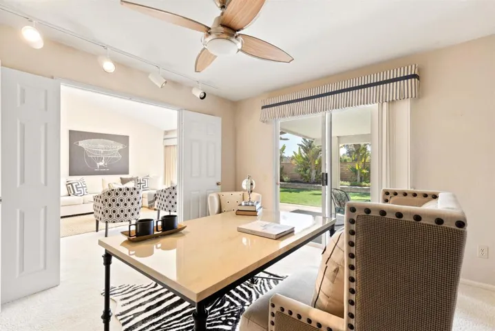 1736 El Rosal Place, Escondido, California 92026