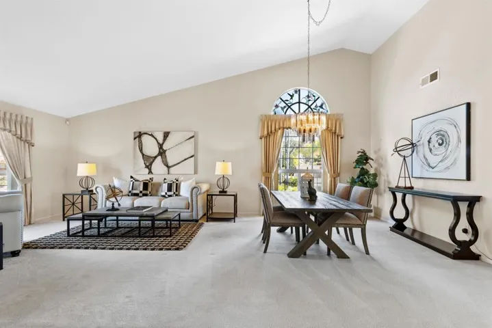 1736 El Rosal Place, Escondido, California 92026