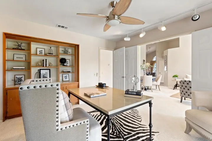 1736 El Rosal Place, Escondido, California 92026