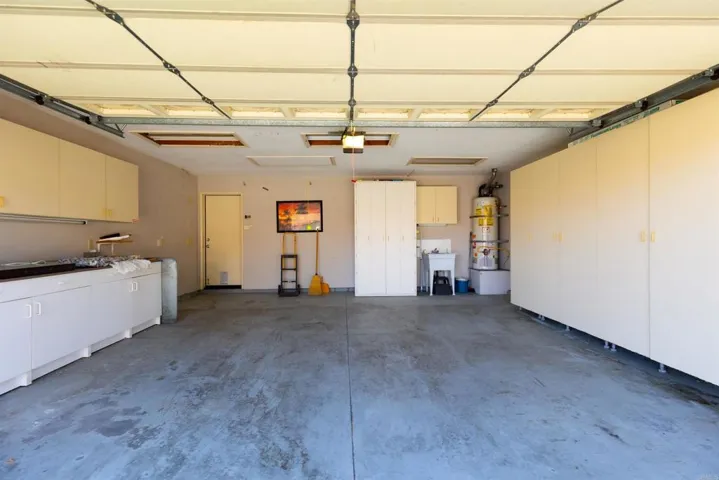 1736 El Rosal Place, Escondido, California 92026