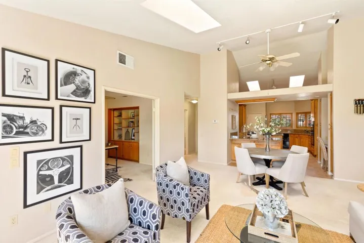 1736 El Rosal Place, Escondido, California 92026