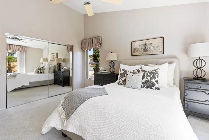 1736 El Rosal Place, Escondido, California 92026