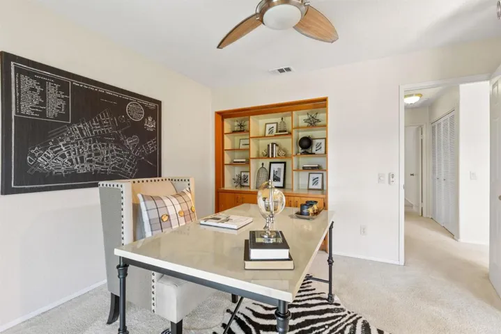 1736 El Rosal Place, Escondido, California 92026