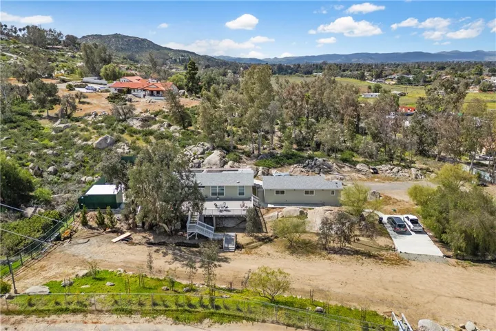 27633 Hemet Street, Hemet, California 92544