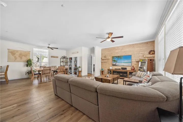 27633 Hemet Street, Hemet, California 92544