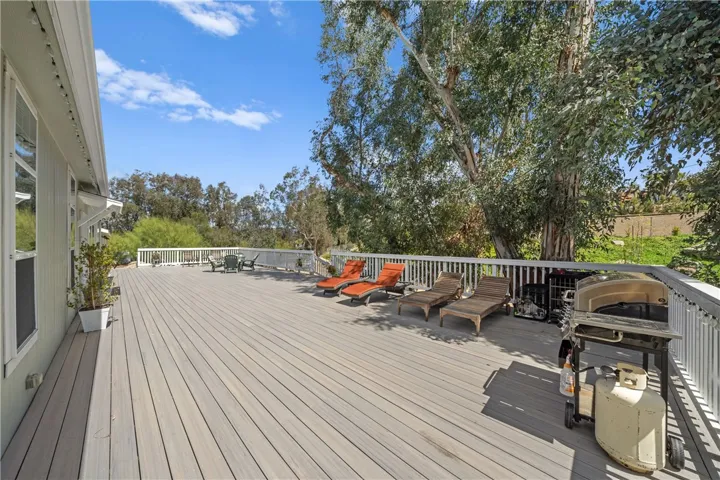 27633 Hemet Street, Hemet, California 92544