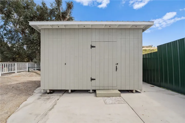 27633 Hemet Street, Hemet, California 92544