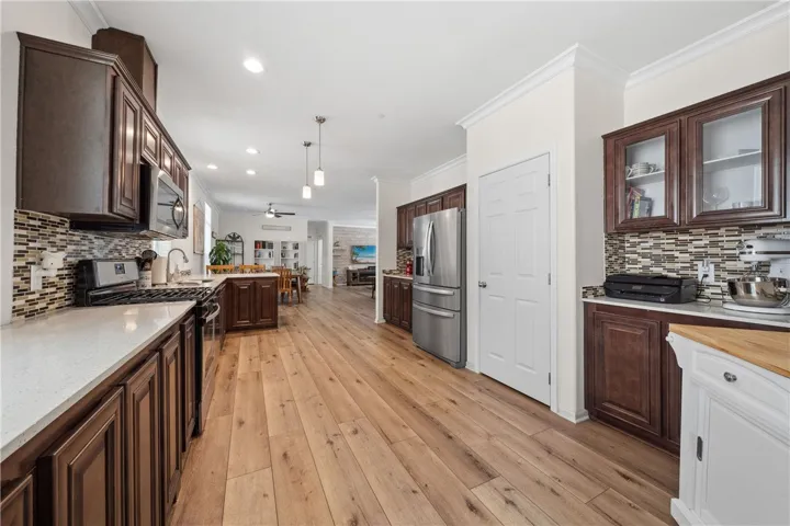 27633 Hemet Street, Hemet, California 92544