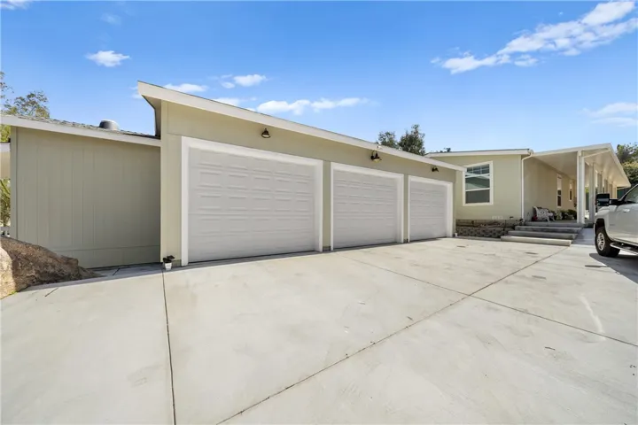 27633 Hemet Street, Hemet, California 92544